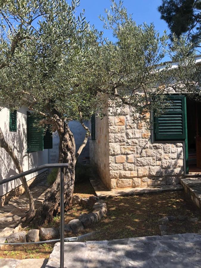 Holiday Home Pavarotti Supetar Extérieur photo