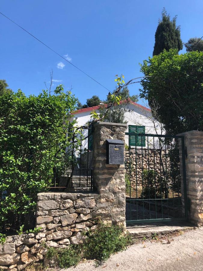 Holiday Home Pavarotti Supetar Extérieur photo