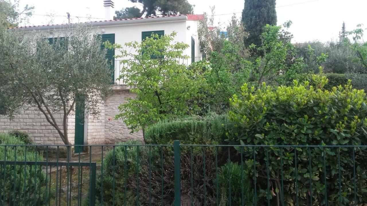 Holiday Home Pavarotti Supetar Extérieur photo